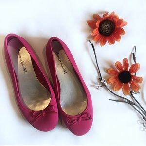 American Eagle pink canvas flats